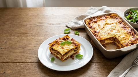 Low Carb Eierlasagne mit Hackfleisch und Tomatensauce